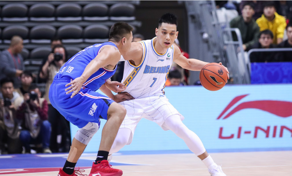  上海男篮外援发威，客场力克北京首钢队